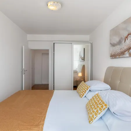 Luxury Penthouse Royal * Baška Voda
